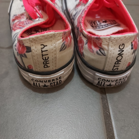 Converse Chuck Taylor toddler girl shoes size 12 - Picture 2 of 10
